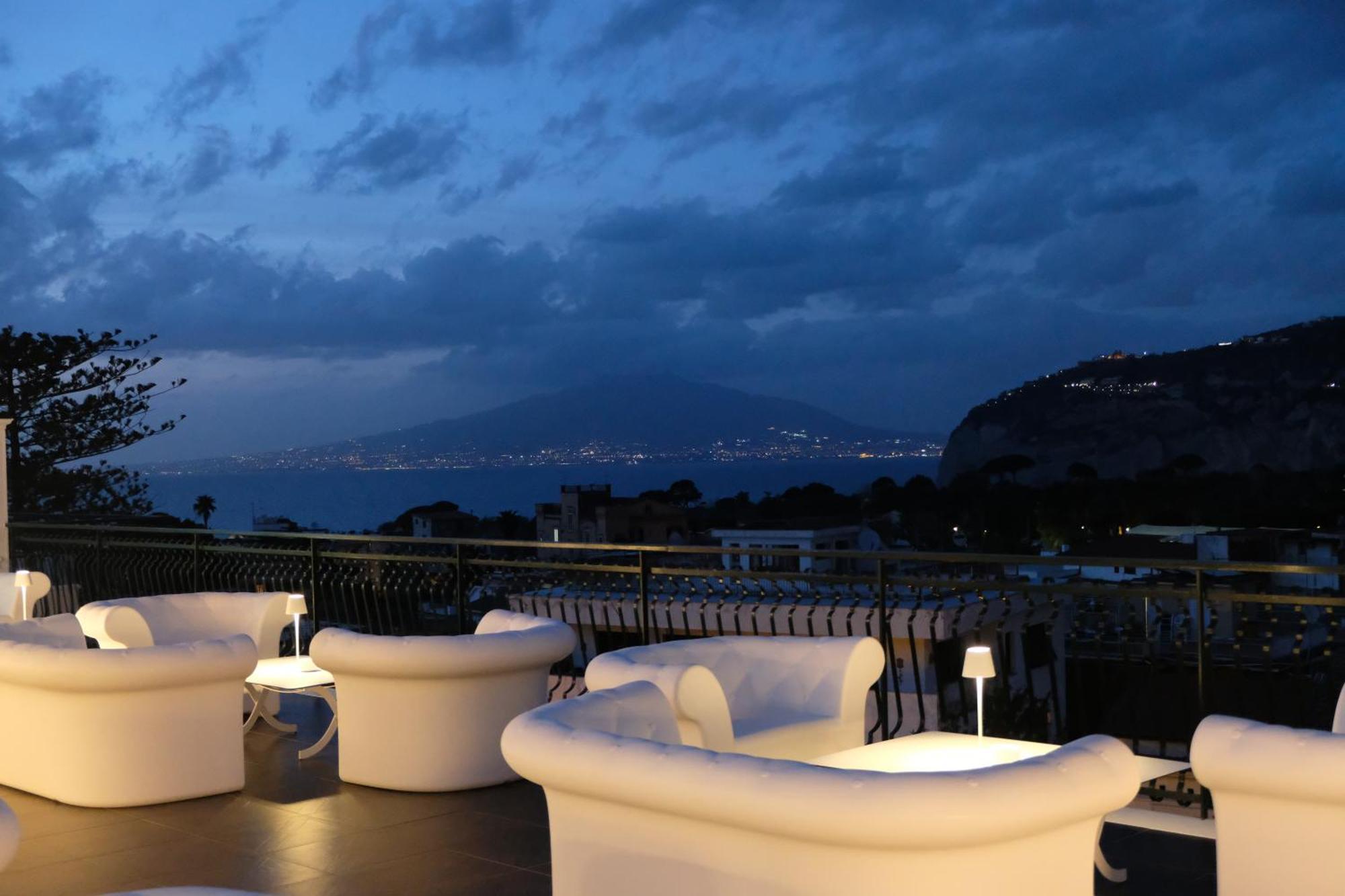 Majestic Palace Hotel Sant'Agnello Exteriör bild